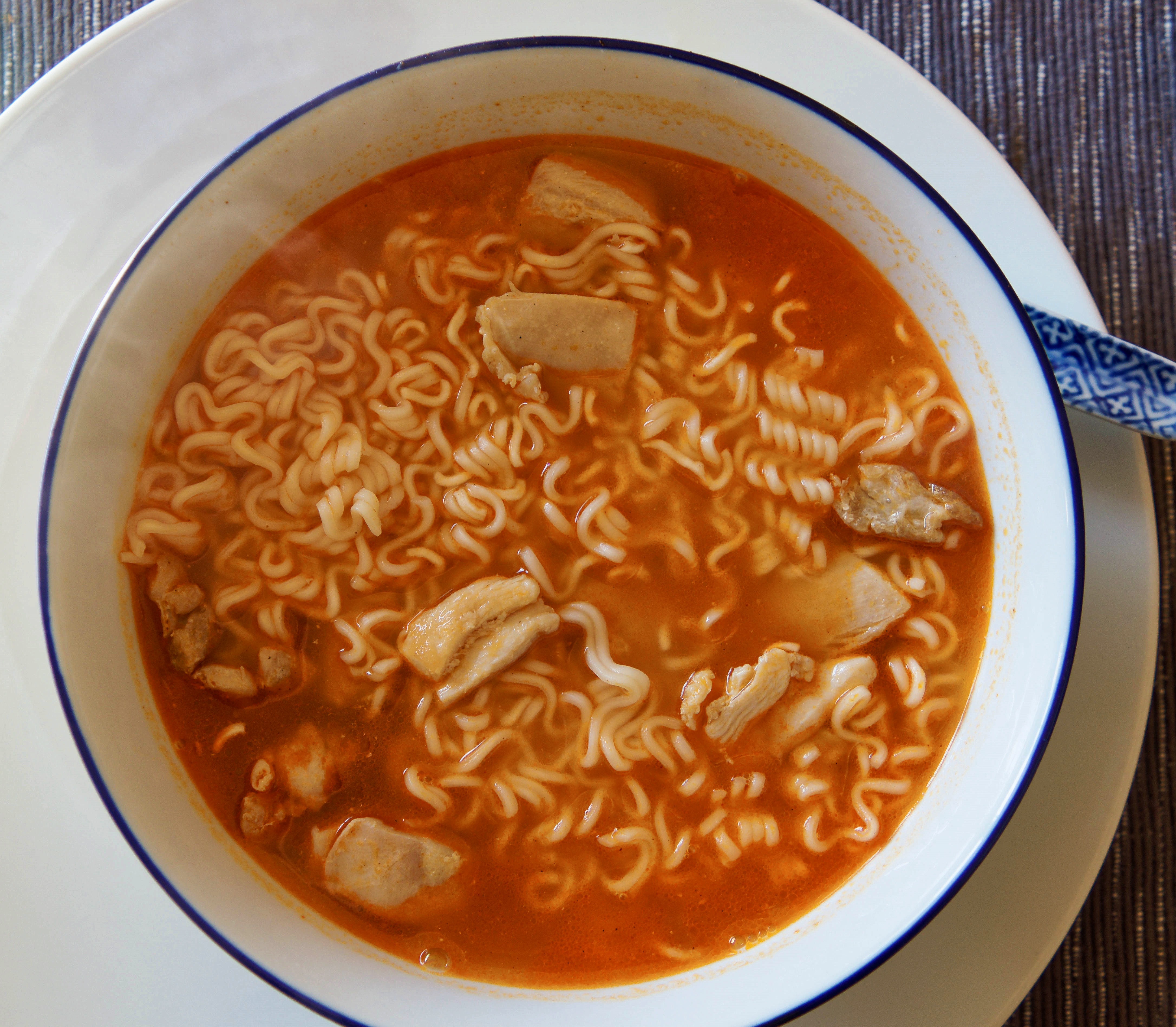 https://lemis.nyc3.digitaloceanspaces.com/grog/Photos/20250724/big/Maggi-instant-mee.jpeg