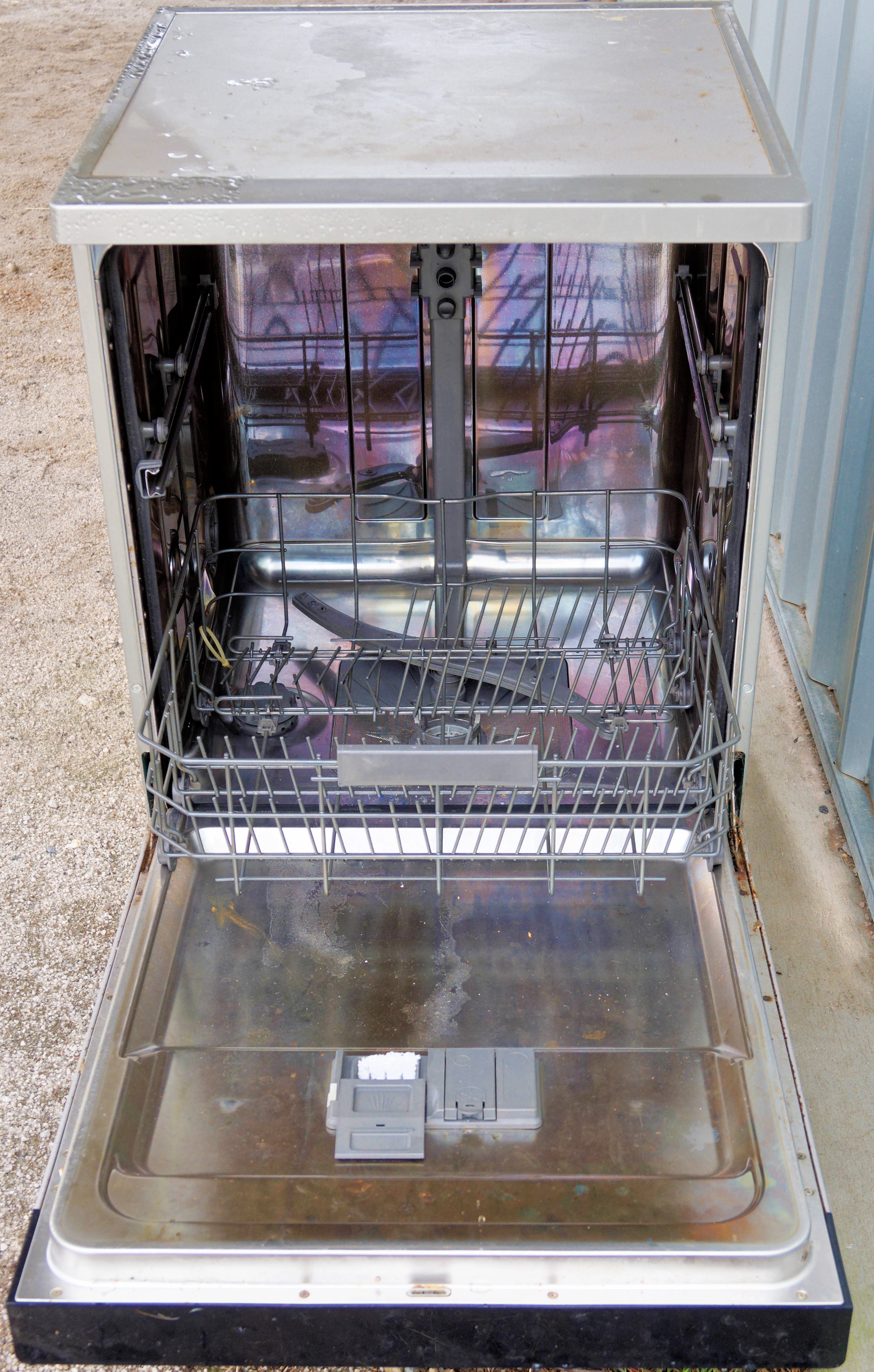 https://lemis.nyc3.digitaloceanspaces.com/grog/Photos/20250726/big/Dishwasher-2.jpeg
