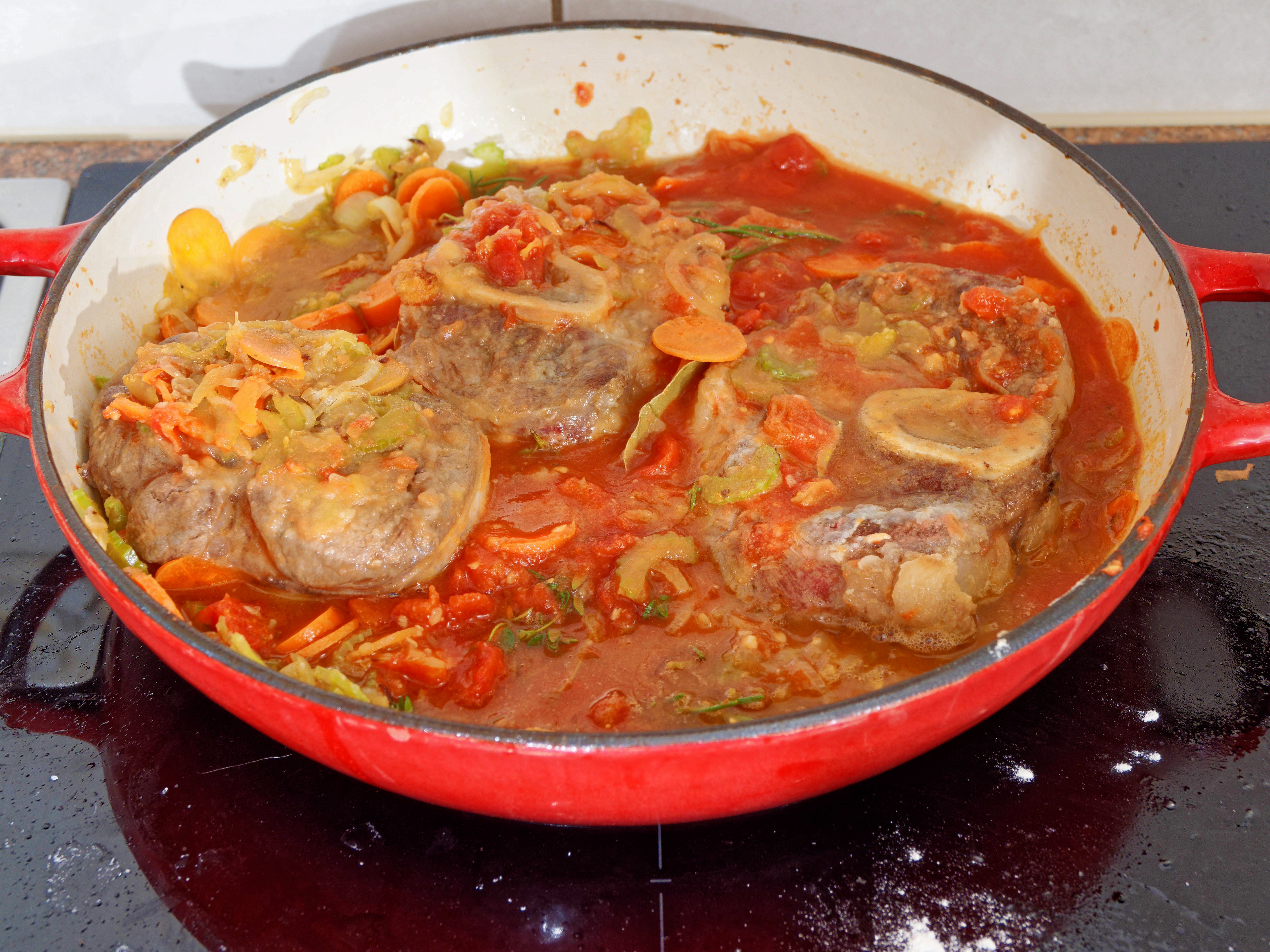 https://lemis.nyc3.digitaloceanspaces.com/grog/Photos/20250802/big/Ossobuco-9.jpeg