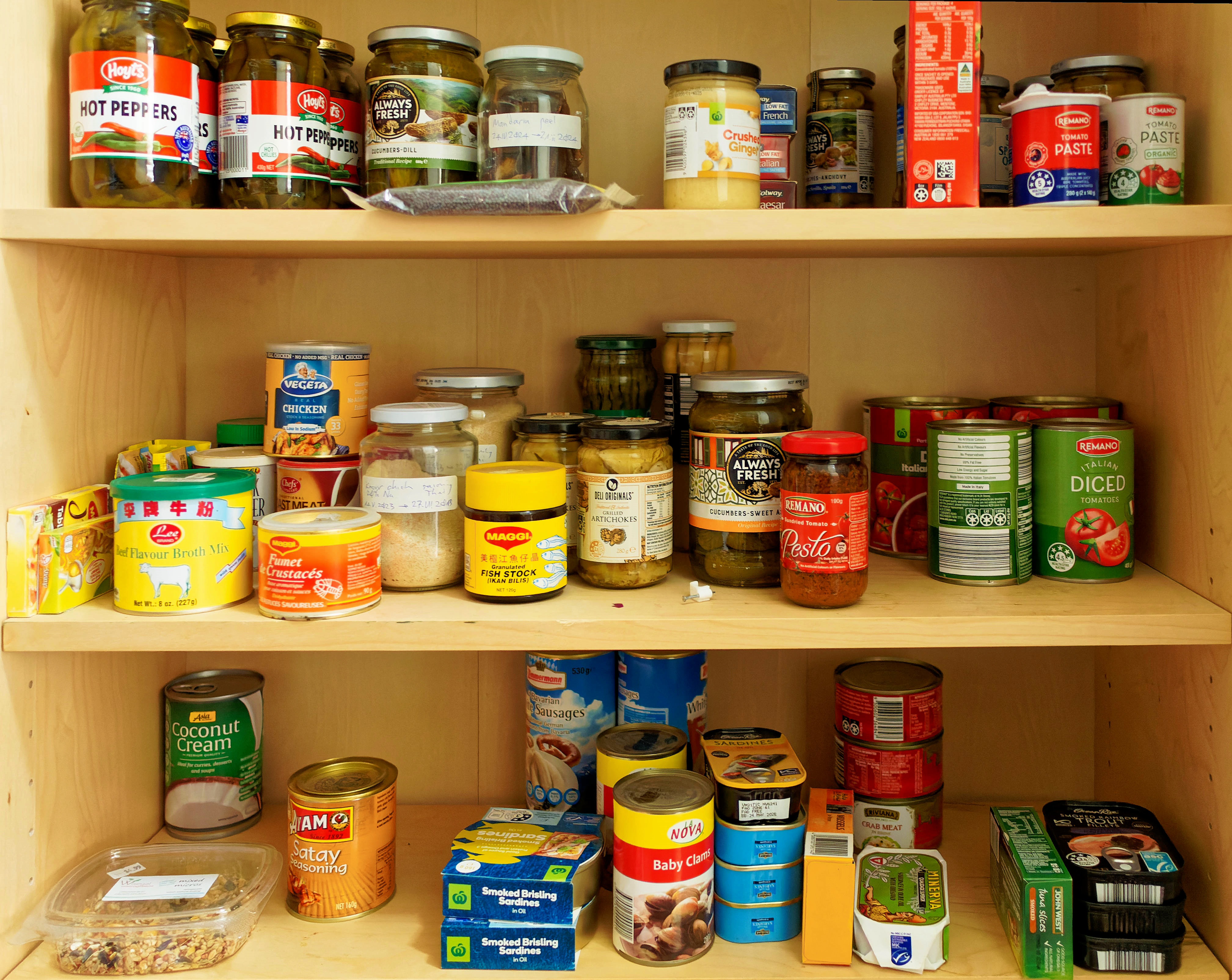 https://lemis.nyc3.digitaloceanspaces.com/grog/Photos/20250804/big/Spice-jars-4.jpeg