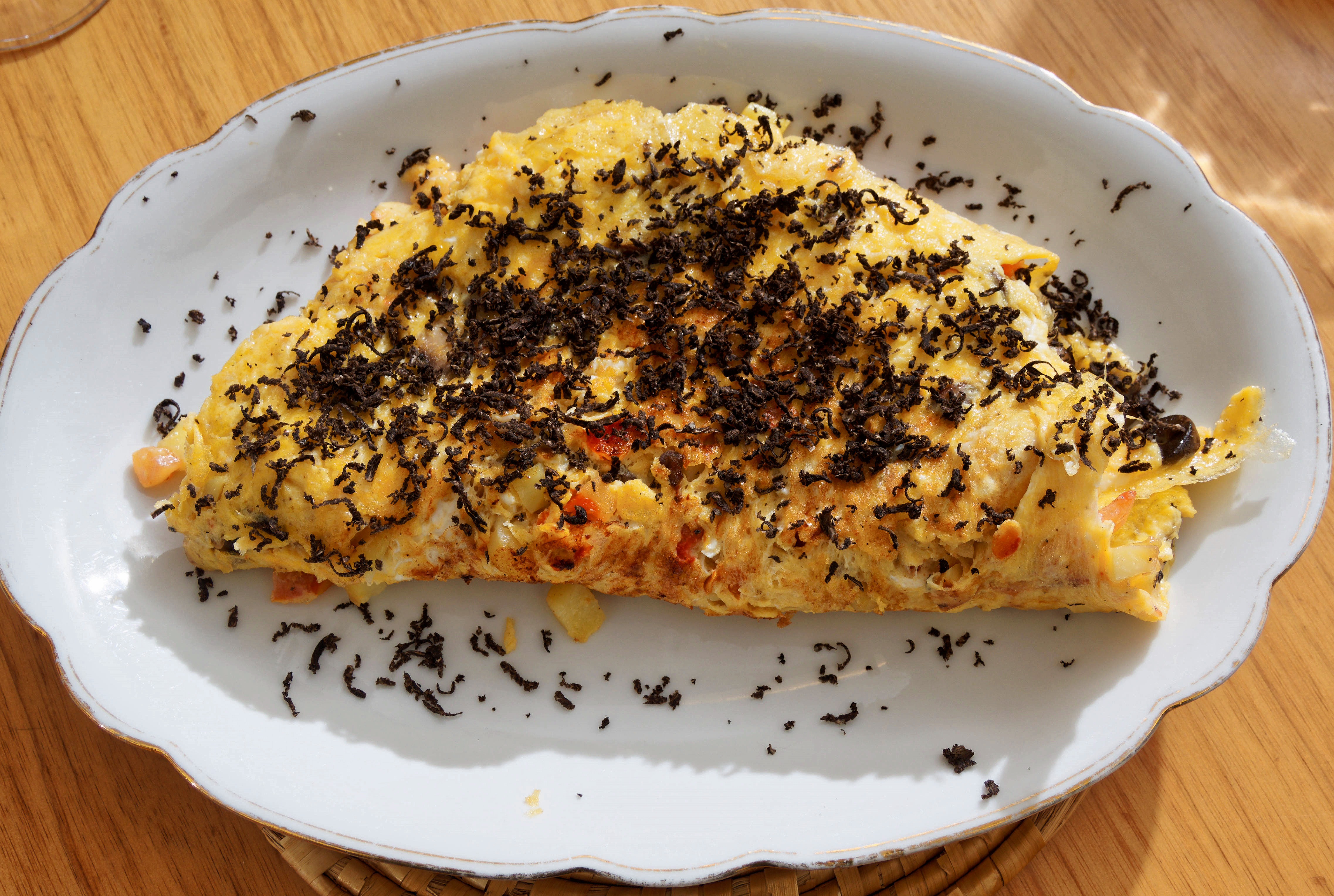 https://lemis.nyc3.digitaloceanspaces.com/grog/Photos/20250811/big/Omelette.jpeg