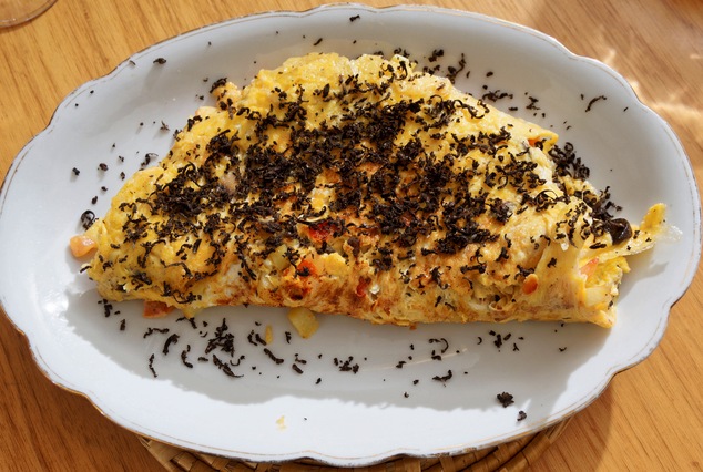 https://lemis.nyc3.digitaloceanspaces.com/grog/Photos/20250811/small/Omelette.jpeg