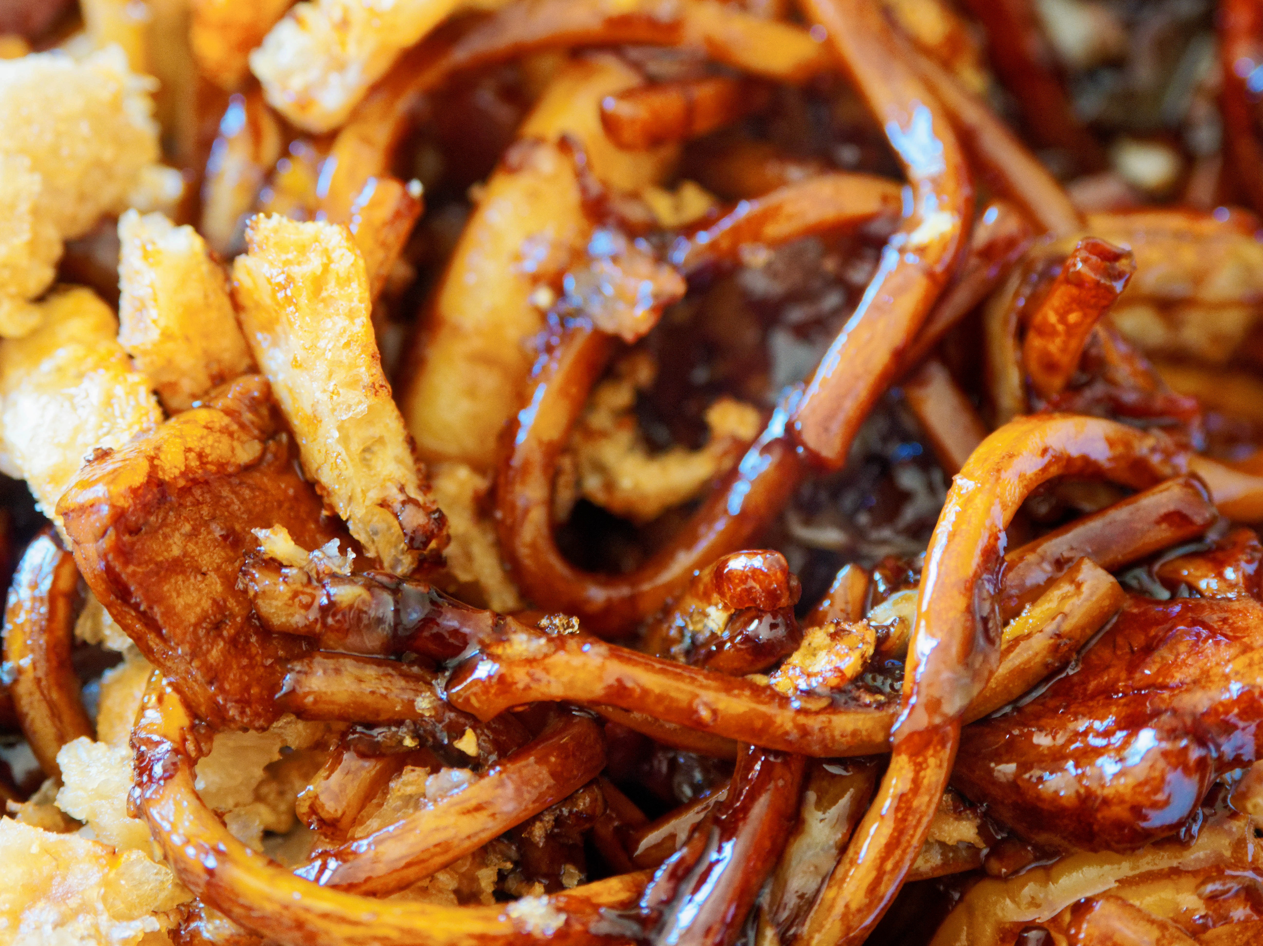 https://lemis.nyc3.digitaloceanspaces.com/grog/Photos/20250821/big/Experimental-KL-Hokkien-mee-2.jpeg