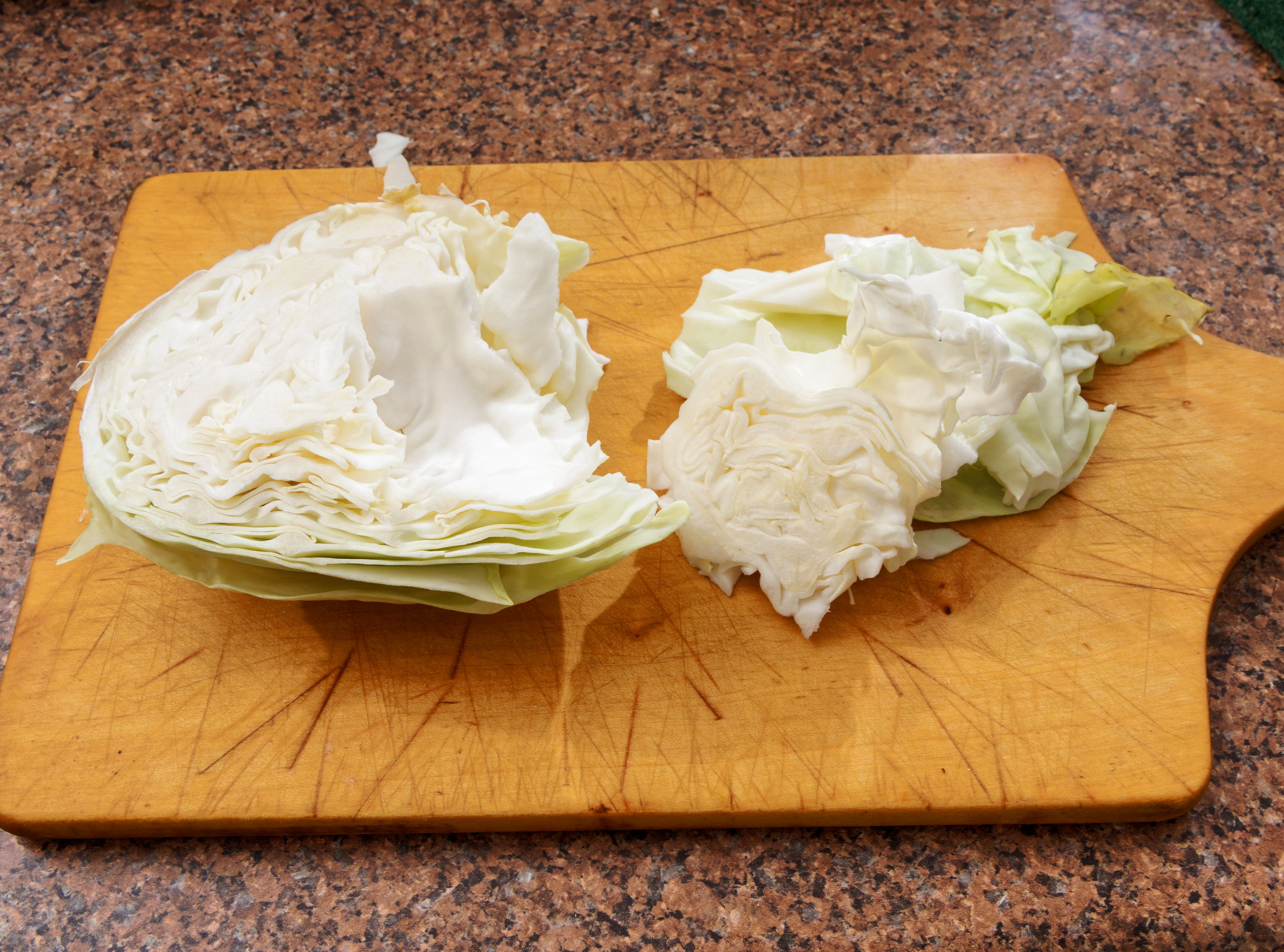 https://lemis.nyc3.digitaloceanspaces.com/grog/Photos/20250822/big/Fried-cabbage-3.jpeg
