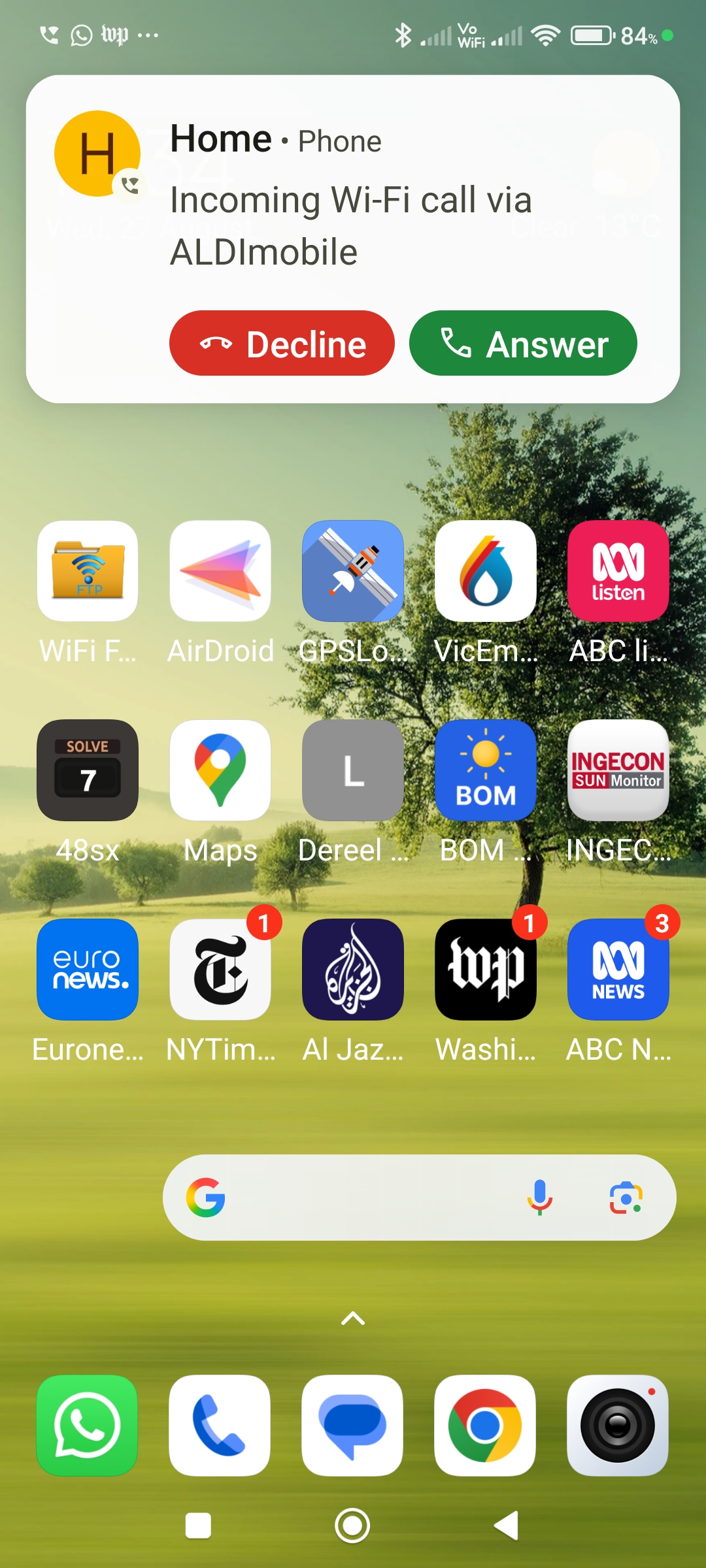 https://lemis.nyc3.digitaloceanspaces.com/grog/Photos/20250827/big/Mobile-phone-pain-1.jpeg