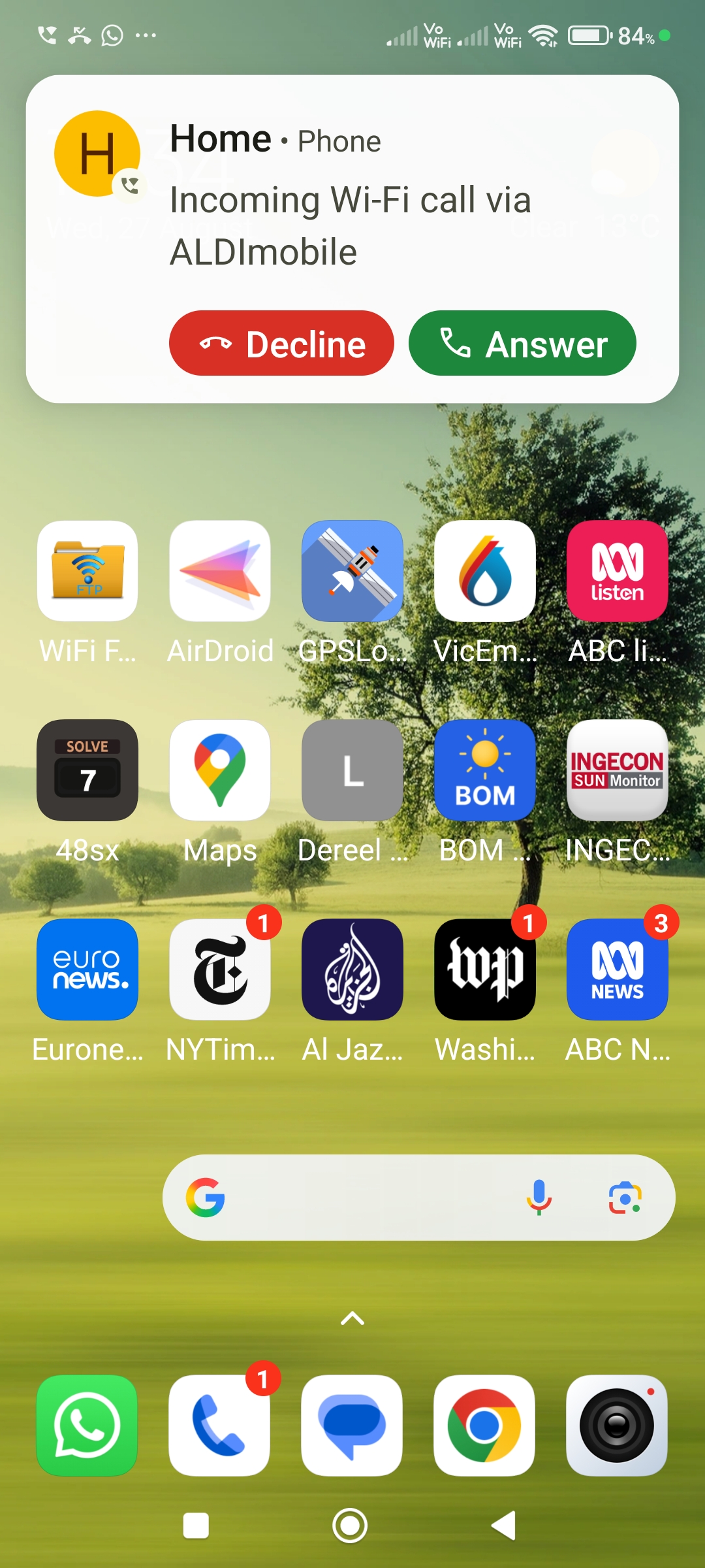 https://lemis.nyc3.digitaloceanspaces.com/grog/Photos/20250827/big/Mobile-phone-pain-2.jpeg