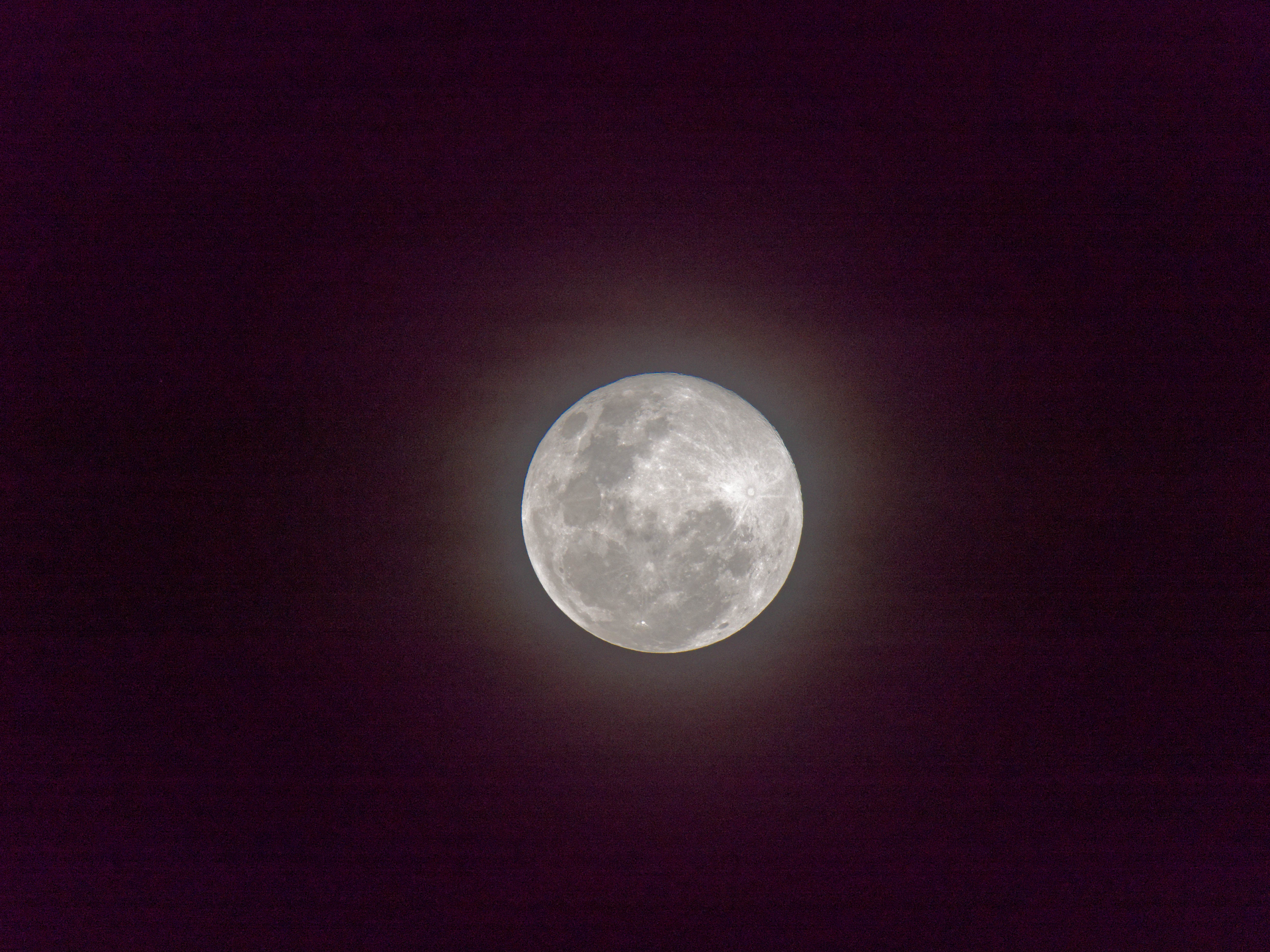 https://lemis.nyc3.digitaloceanspaces.com/grog/Photos/20251007/big/Harvest-moon-5-orig.jpeg