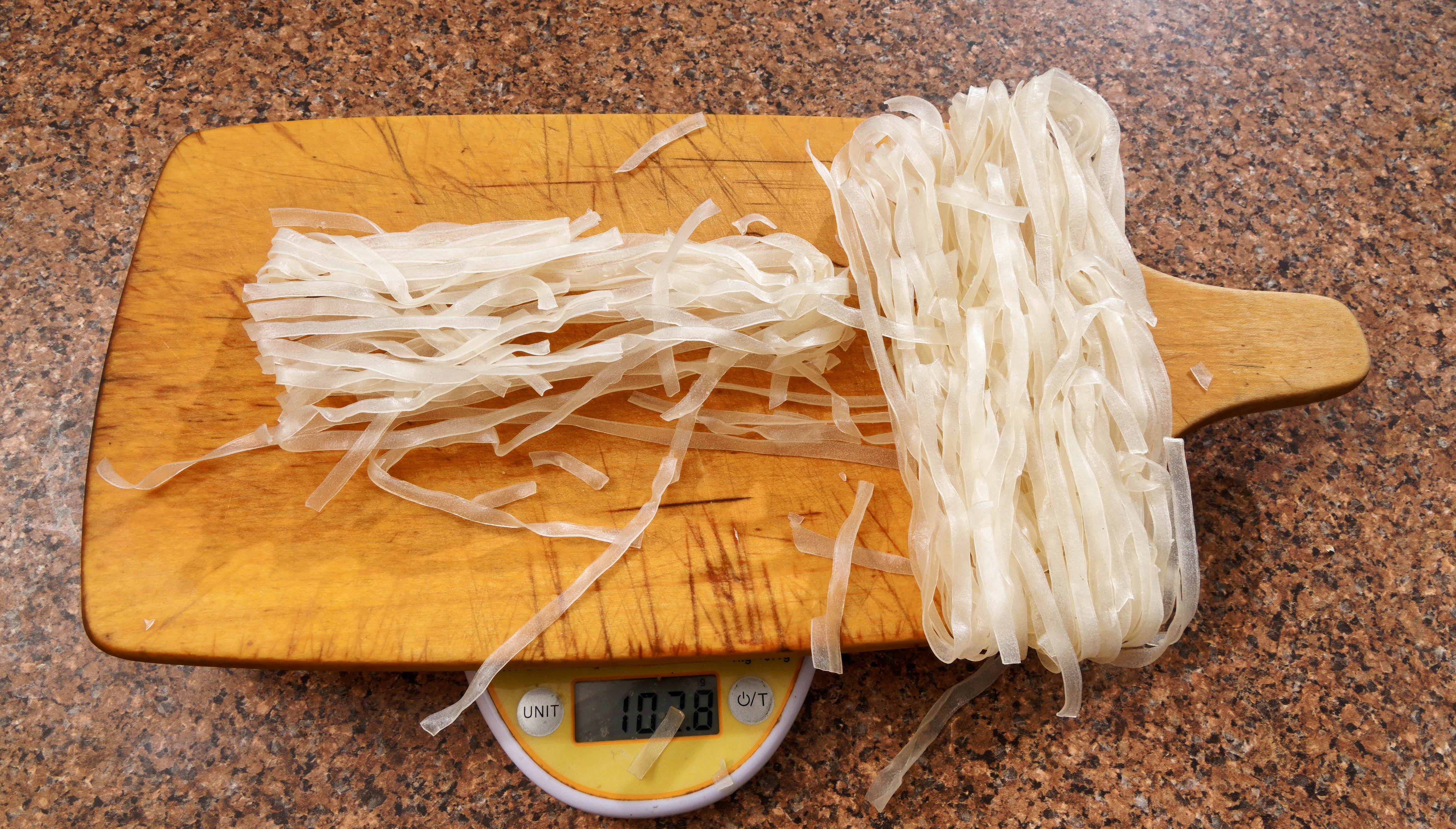 https://lemis.nyc3.digitaloceanspaces.com/grog/Photos/20251008/big/Rice-noodles-4.jpeg