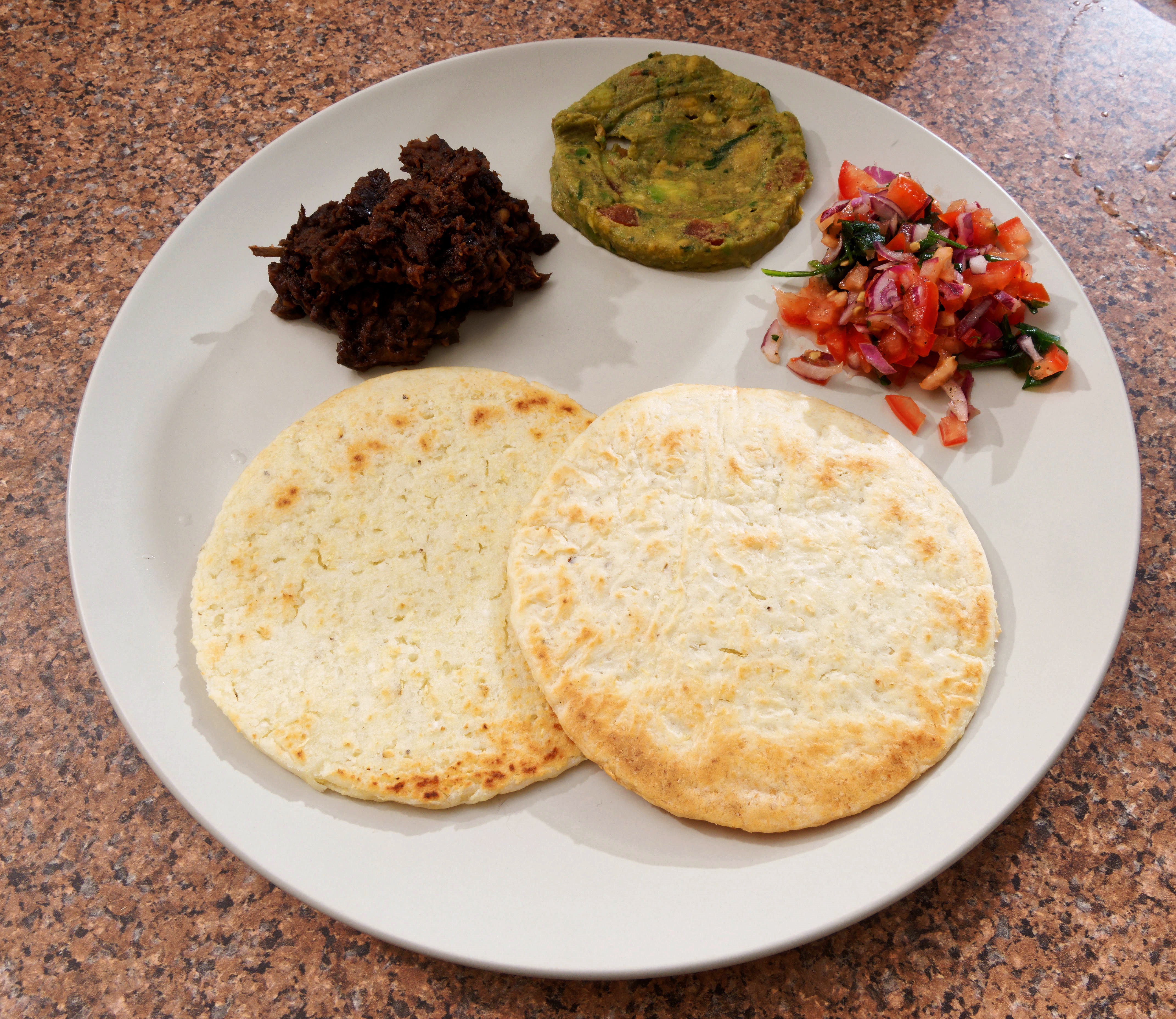 Photo Huevos-rancheros-1.jpeg.  Click to redisplay small version of image. https://lemis.nyc3.digitaloceanspaces.com/grog/Photos/20251023/big/Huevos-rancheros-1.jpeg