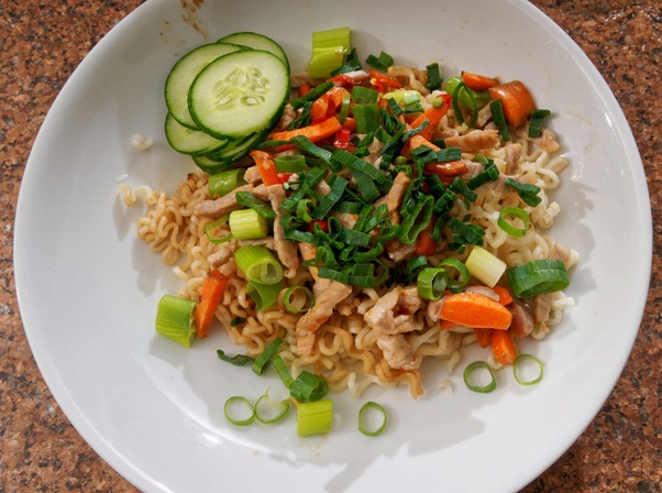 https://lemis.nyc3.digitaloceanspaces.com/grog/Photos/20251229/small/Instant-pancit-Canton-11.jpeg