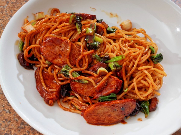 https://lemis.nyc3.digitaloceanspaces.com/grog/Photos/20260204/small/Duck-noodles-2.jpeg