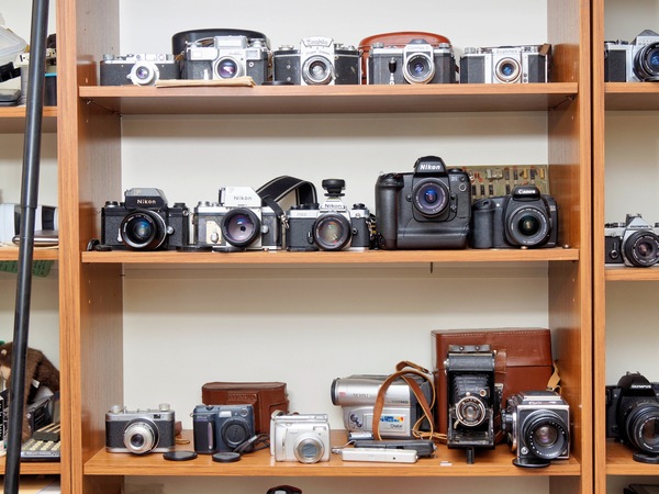 https://lemis.nyc3.digitaloceanspaces.com/grog/Photos/20260212/small/Camera-collection-2.jpeg
