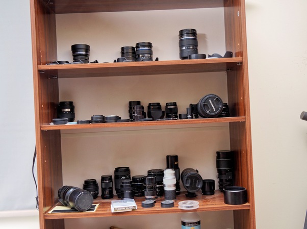 https://lemis.nyc3.digitaloceanspaces.com/grog/Photos/20260212/small/Camera-collection-3.jpeg