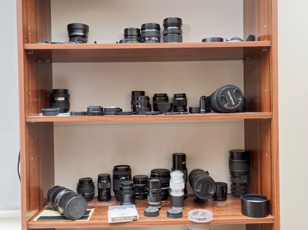 https://lemis.nyc3.digitaloceanspaces.com/grog/Photos/20260212/small/Camera-collection-4.jpeg