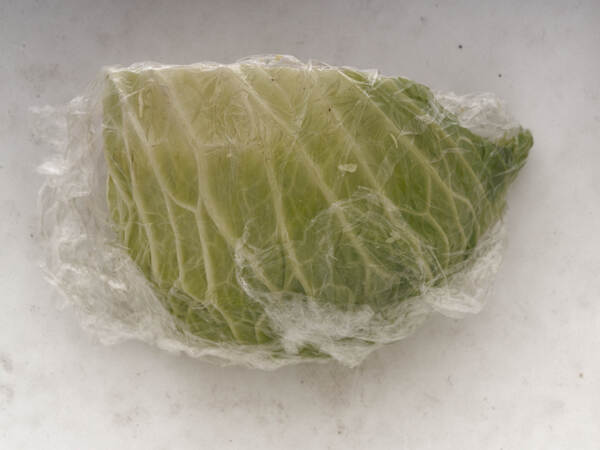 https://lemis.nyc3.digitaloceanspaces.com/grog/Photos/20260227/small/Woolworths-Savoy-cabbage-3.jpeg