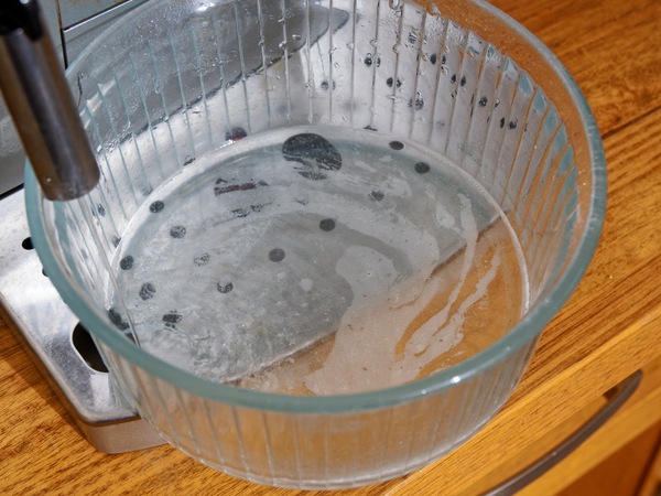 https://lemis.nyc3.digitaloceanspaces.com/grog/Photos/20260228/small/Cleaning-coffee-machine-6.jpeg