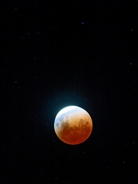 https://lemis.nyc3.digitaloceanspaces.com/grog/Photos/20260303/small/Moon-13.jpeg