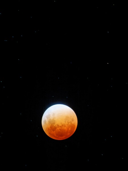 https://lemis.nyc3.digitaloceanspaces.com/grog/Photos/20260303/small/Moon-16.jpeg