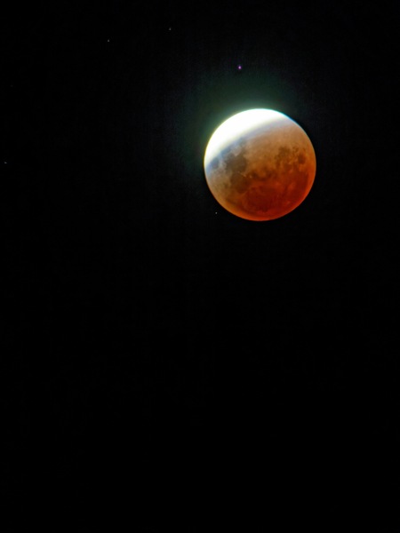 https://lemis.nyc3.digitaloceanspaces.com/grog/Photos/20260303/small/Moon-6.jpeg