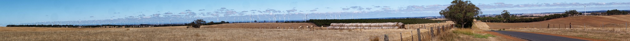 https://lemis.nyc3.digitaloceanspaces.com/grog/Photos/20260305/small/Wind-farm.jpeg
