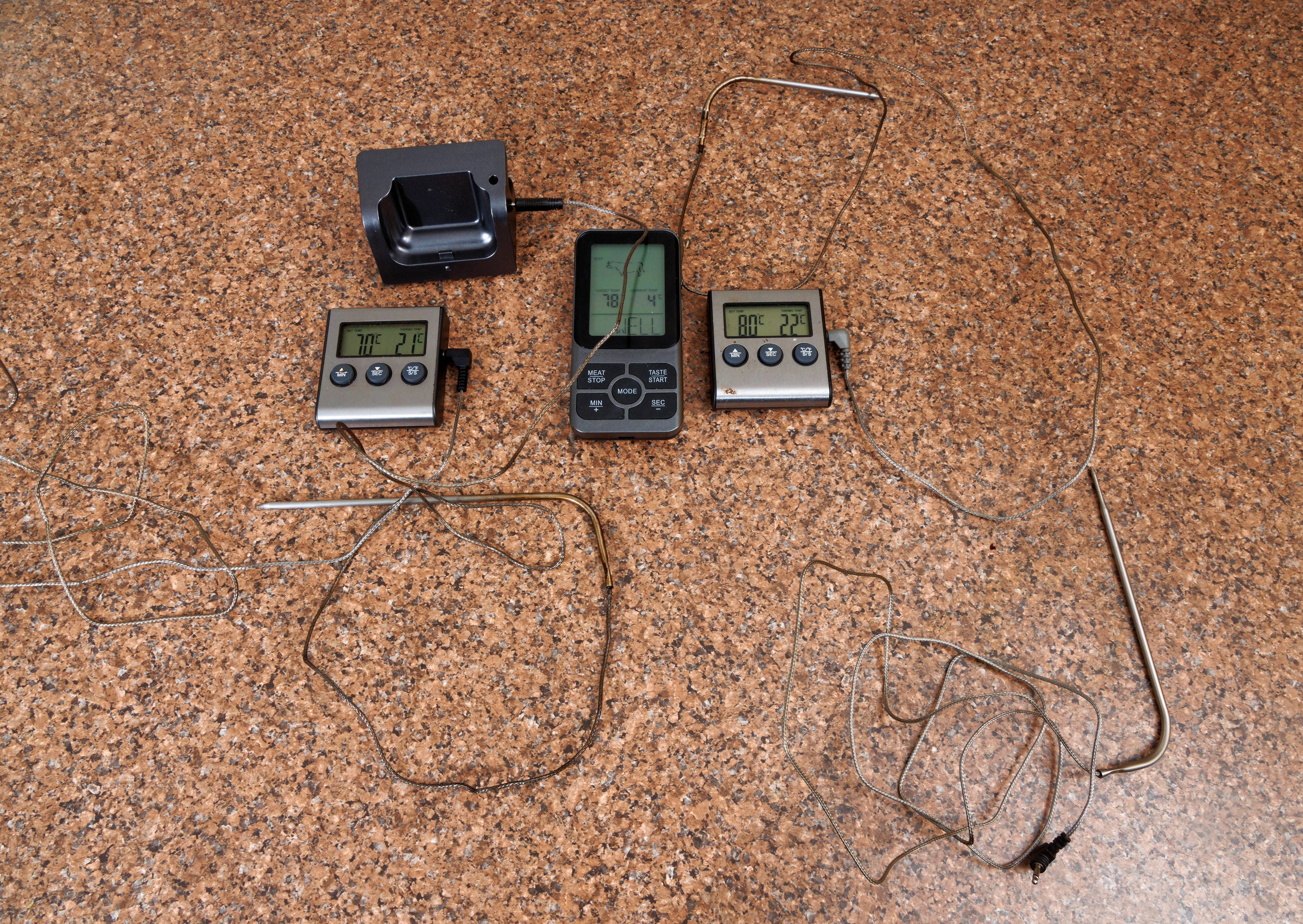 https://lemis.nyc3.digitaloceanspaces.com/grog/Photos/20260309/big/Meat-thermometers-1.jpeg
