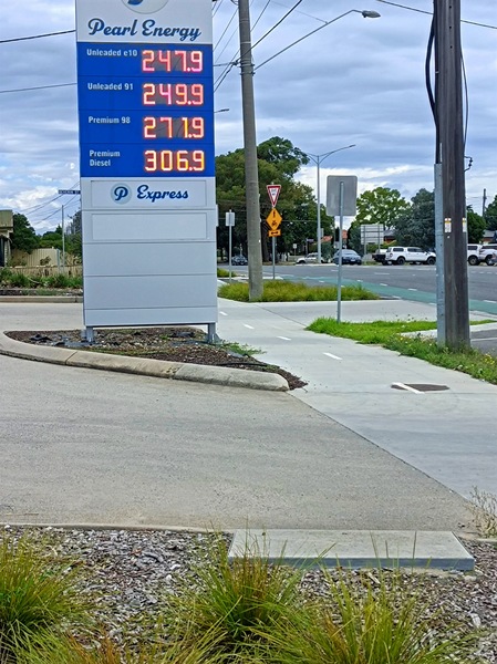 https://lemis.nyc3.digitaloceanspaces.com/grog/Photos/20260325/small/Petrol-prices-2.jpeg