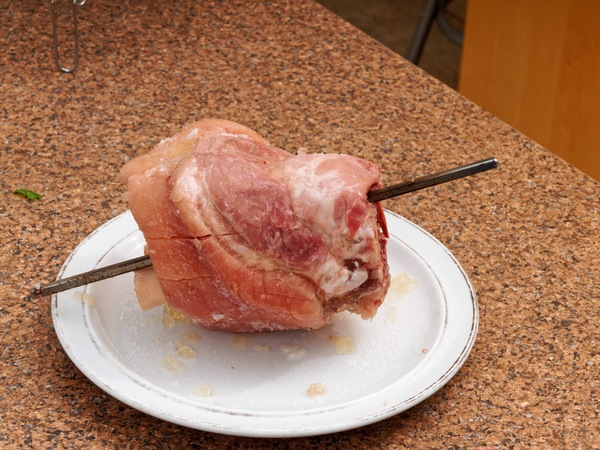 https://lemis.nyc3.digitaloceanspaces.com/grog/Photos/20260328/small/Schweinshaxe-3.jpeg