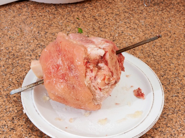 https://lemis.nyc3.digitaloceanspaces.com/grog/Photos/20260328/small/Schweinshaxe-5.jpeg