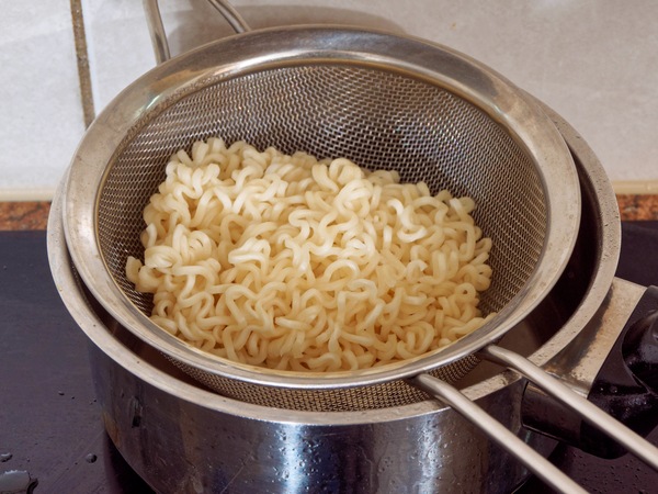 https://lemis.nyc3.digitaloceanspaces.com/grog/Photos/20260331/small/Pancit-Canton-2.jpeg