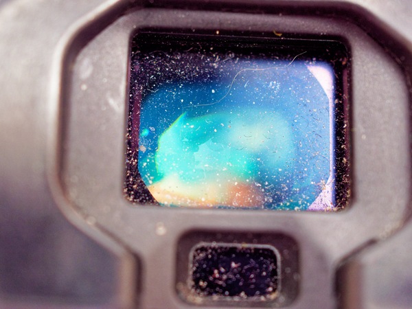 https://lemis.nyc3.digitaloceanspaces.com/grog/Photos/20260401/small/OM-1-viewfinder-3.jpeg
