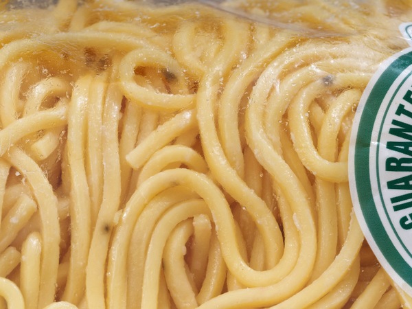 https://lemis.nyc3.digitaloceanspaces.com/grog/Photos/20260417/small/Mouldy-noodles-3.jpeg