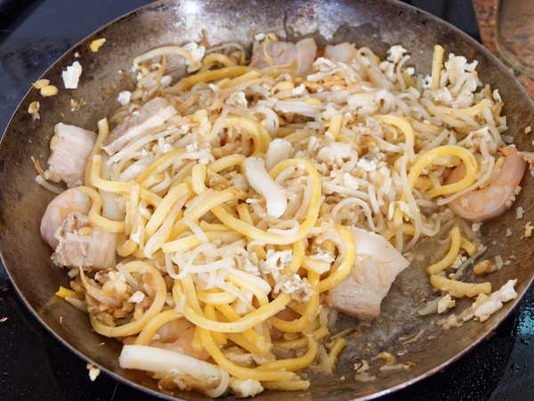https://lemis.nyc3.digitaloceanspaces.com/grog/Photos/20260421/small/Singapore-Hokkien-Mee-7.jpeg