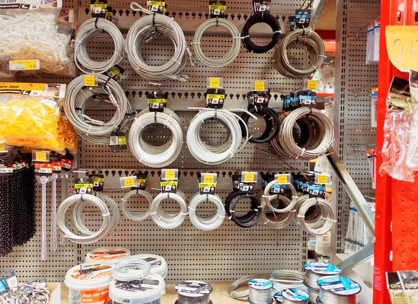 https://lemis.nyc3.digitaloceanspaces.com/grog/Photos/20260429/small/Cat-enclosure-hardware-1.jpeg