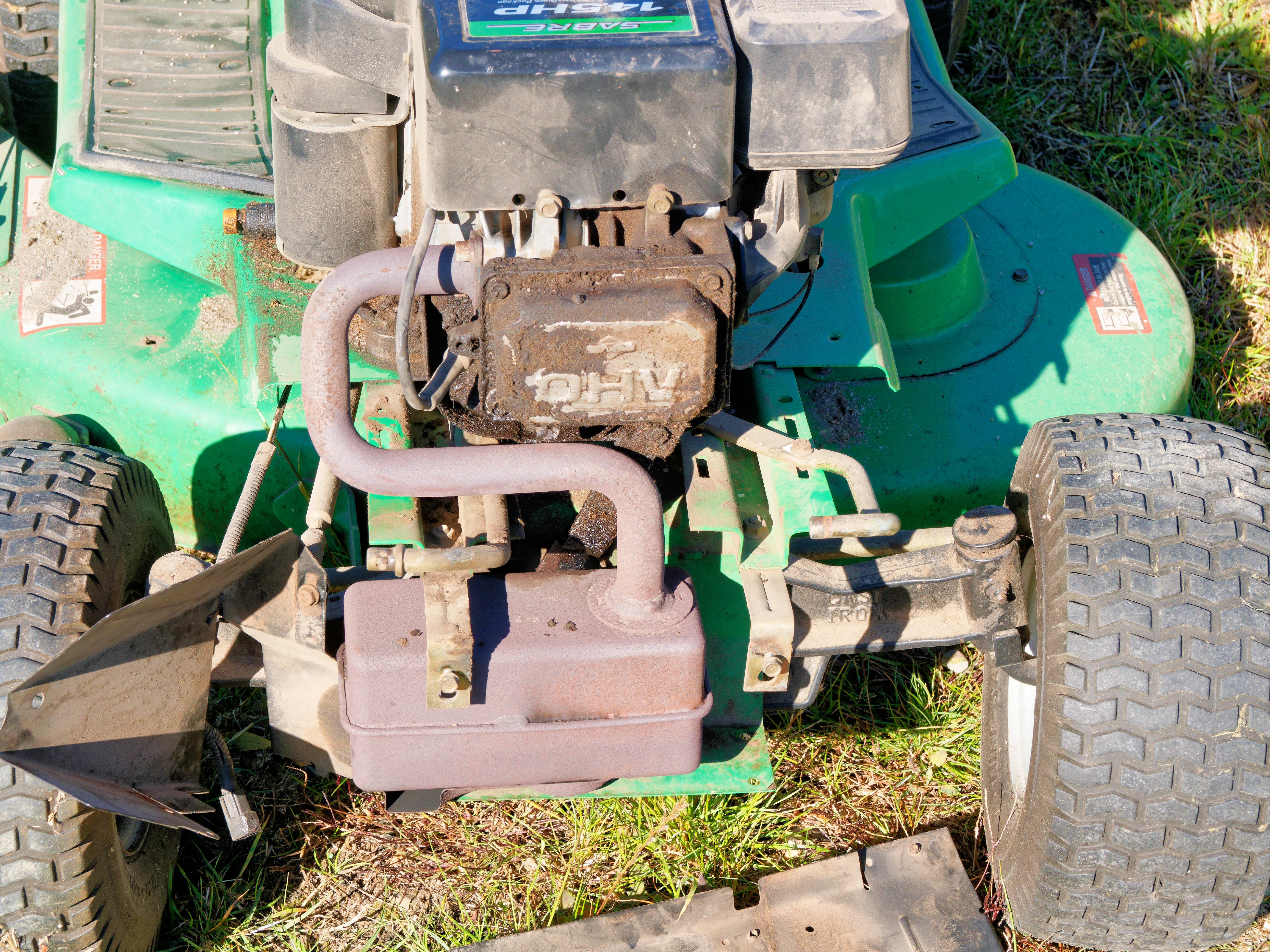 https://lemis.nyc3.digitaloceanspaces.com/grog/Photos/20260514/big/Lawnmower-2.jpeg