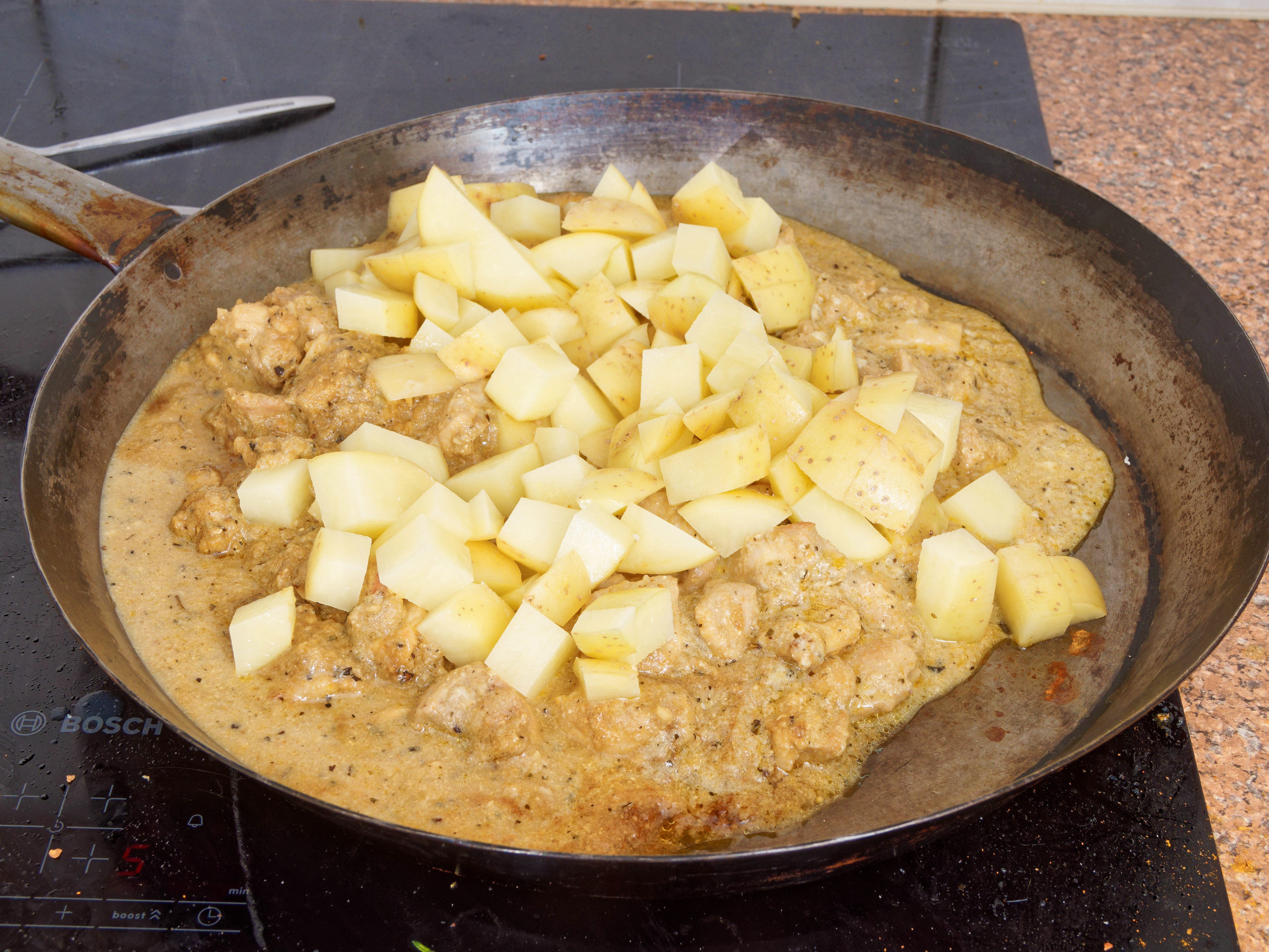 https://lemis.nyc3.digitaloceanspaces.com/grog/Photos/20260520/big/South-African-biriyani-17.jpeg