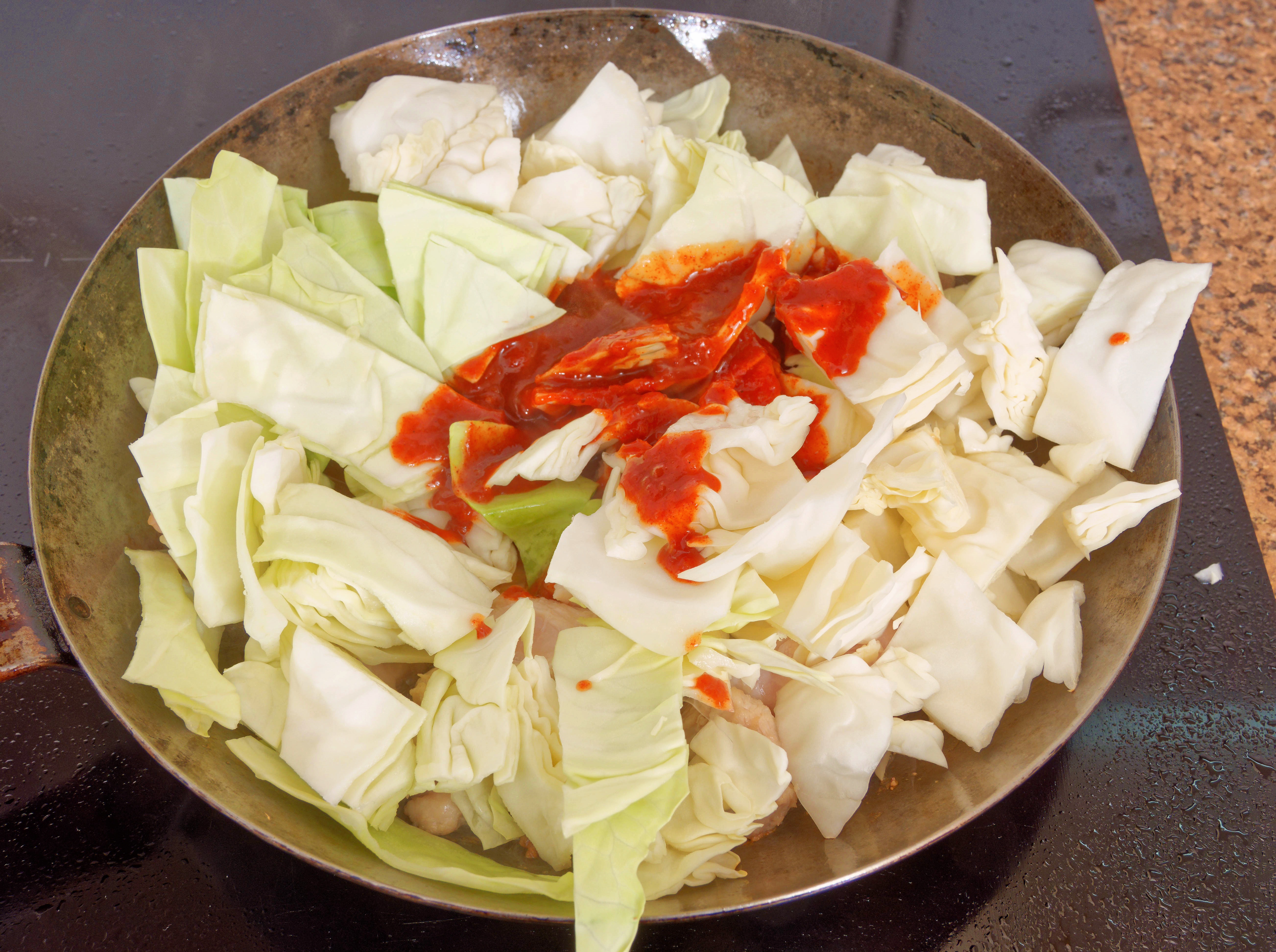 https://lemis.nyc3.digitaloceanspaces.com/grog/Photos/20260528/big/Sempio-Dak-Galbi-12.jpeg