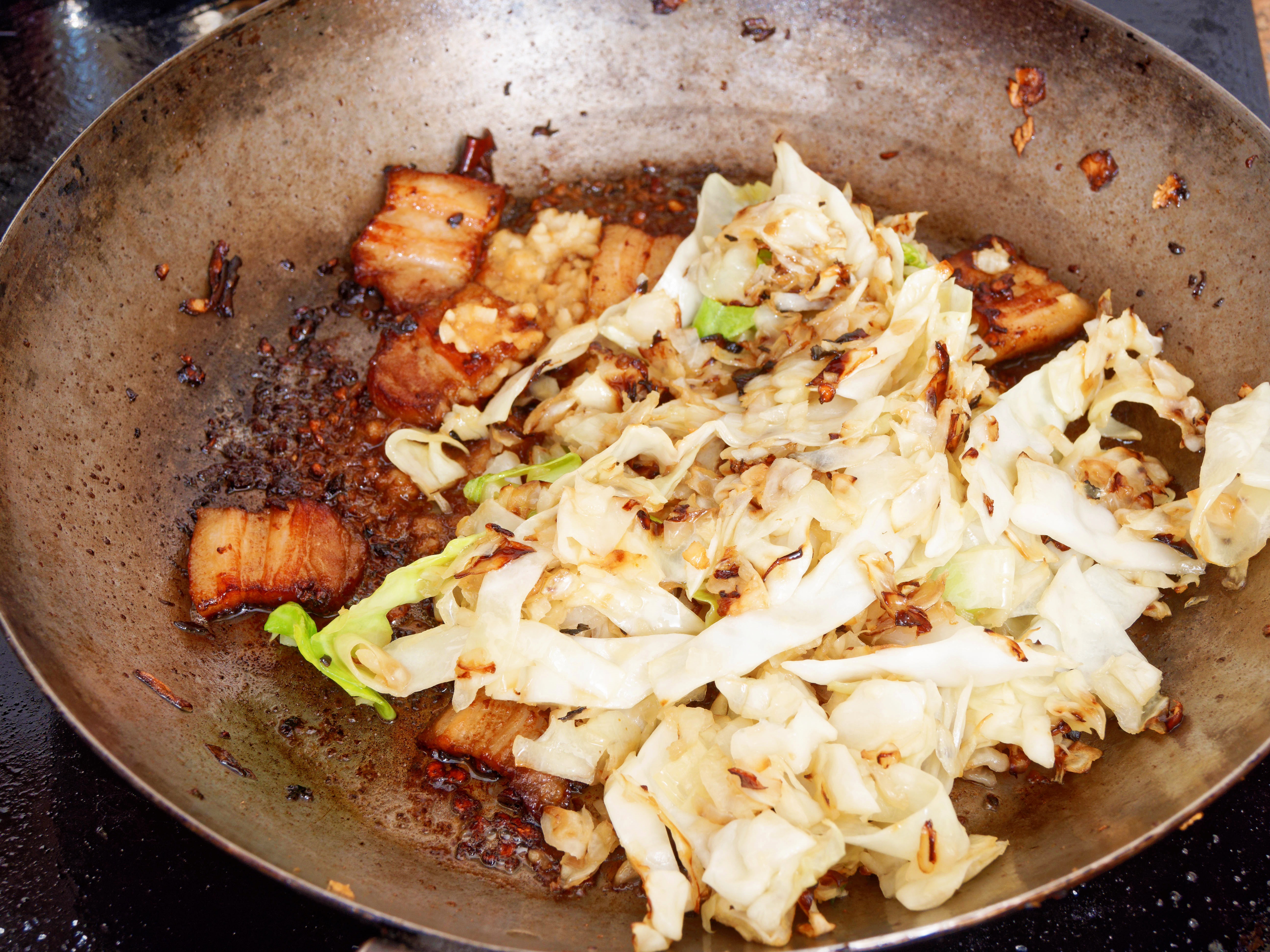 https://lemis.nyc3.digitaloceanspaces.com/grog/Photos/20260602/big/Cabbage-noodles-6.jpeg