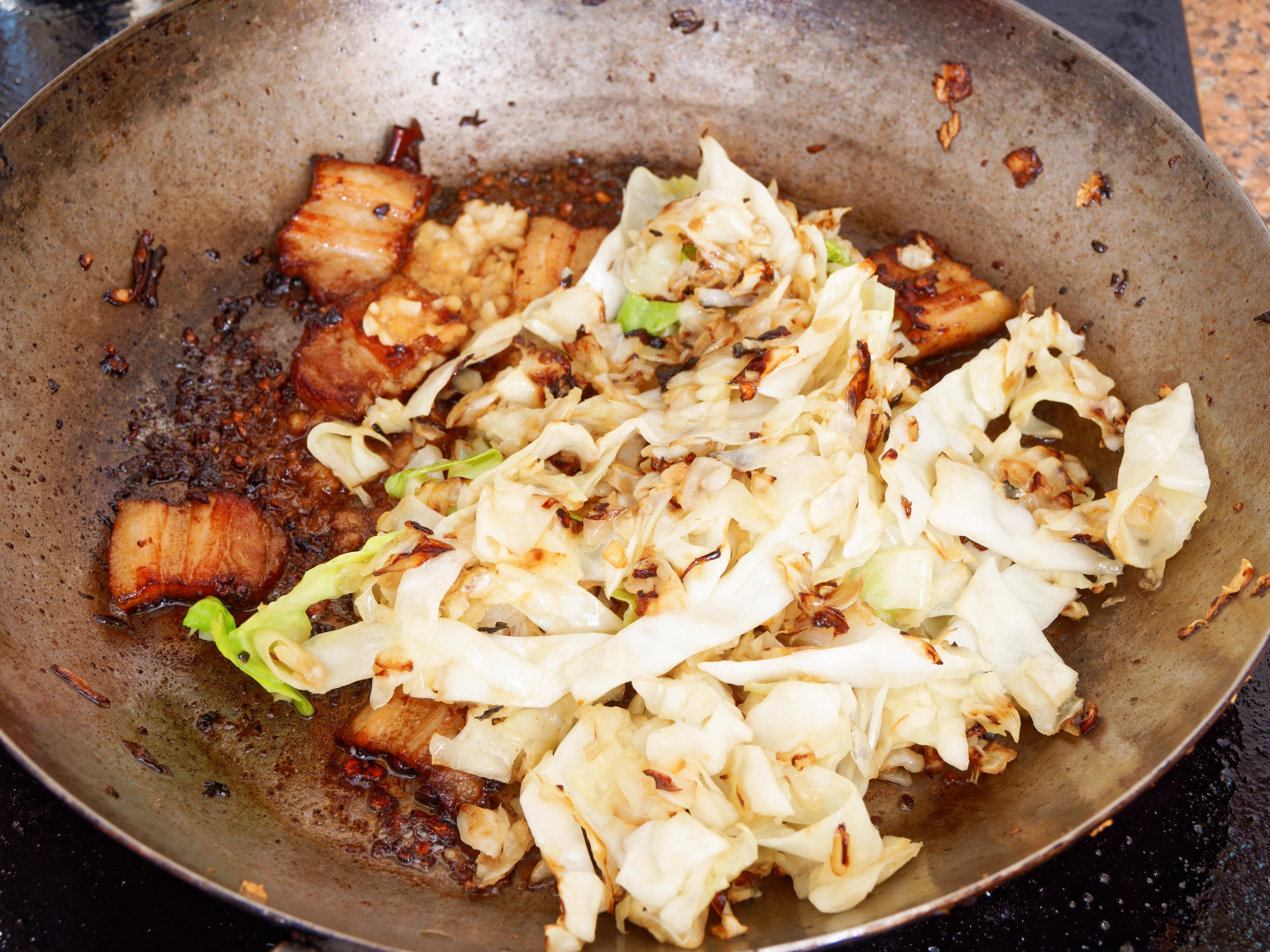 https://lemis.nyc3.digitaloceanspaces.com/grog/Photos/20260602/big/Cabbage-noodles-7.jpeg