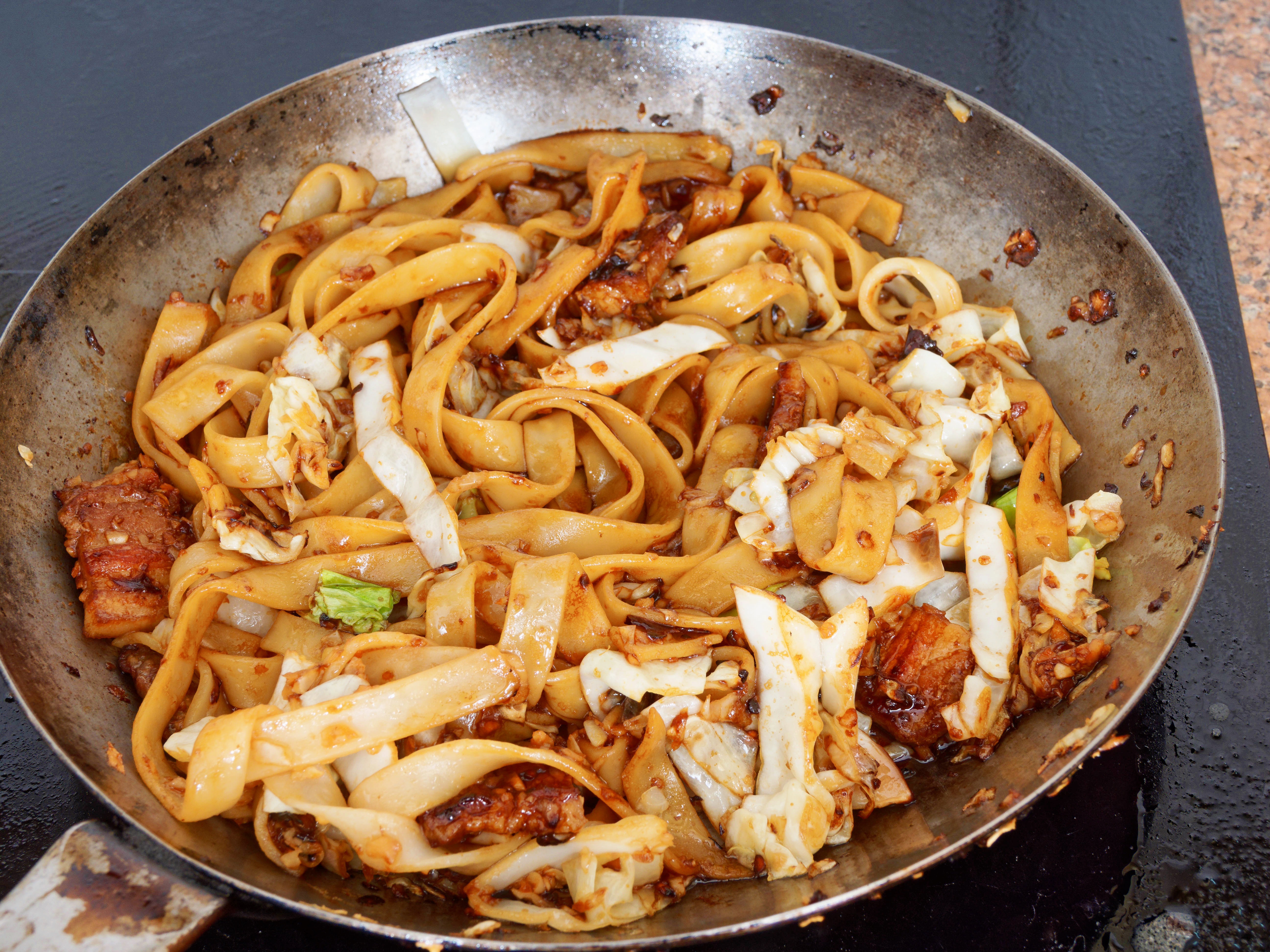 https://lemis.nyc3.digitaloceanspaces.com/grog/Photos/20260602/big/Cabbage-noodles-8.jpeg