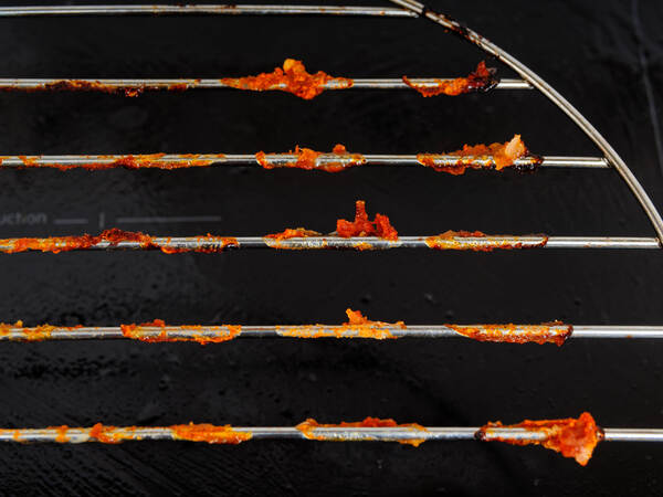 https://lemis.nyc3.digitaloceanspaces.com/grog/Photos/20260604/small/Dirty-grill-3.jpeg