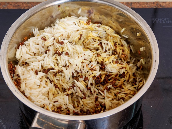 https://lemis.nyc3.digitaloceanspaces.com/grog/Photos/20260621/small/South-African-biriyani-3.jpeg