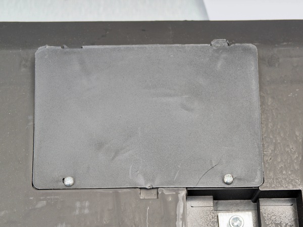 https://lemis.nyc3.digitaloceanspaces.com/grog/Photos/20260717/small/Scales-damage-2.jpeg