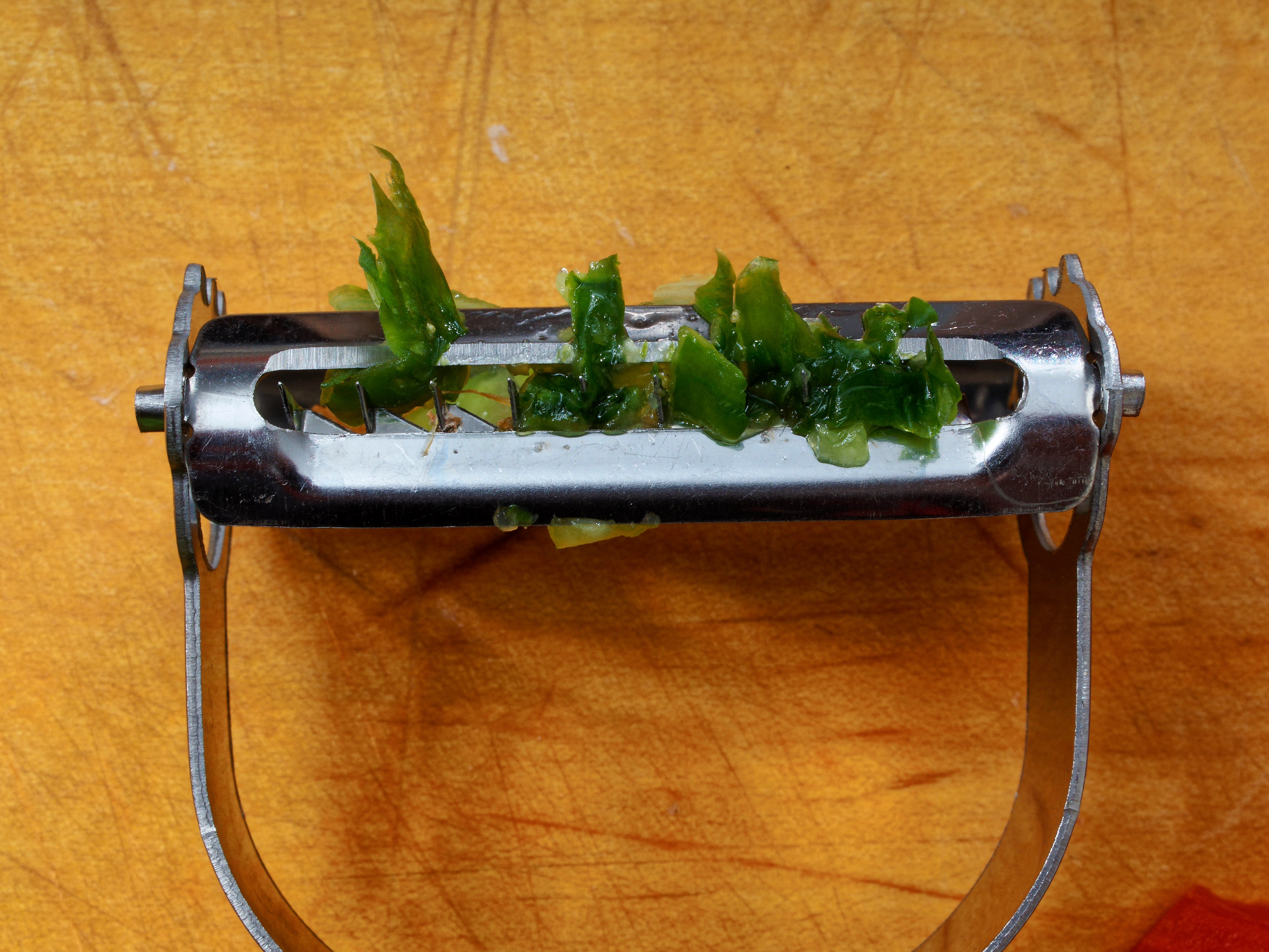 https://lemis.nyc3.digitaloceanspaces.com/grog/Photos/20260719/big/Julienne-slicer-4.jpeg