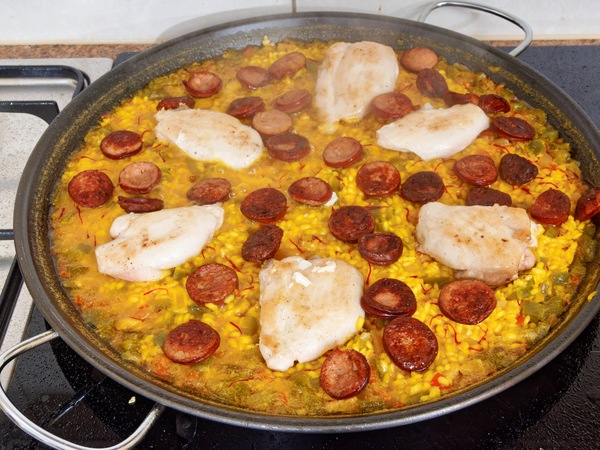 https://lemis.nyc3.digitaloceanspaces.com/grog/Photos/20260725/small/Paella-3.jpeg