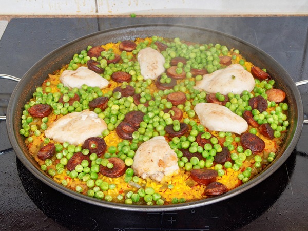 https://lemis.nyc3.digitaloceanspaces.com/grog/Photos/20260725/small/Paella-5.jpeg