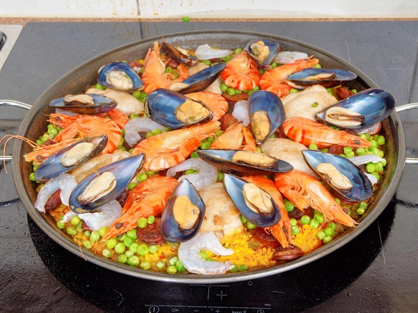 https://lemis.nyc3.digitaloceanspaces.com/grog/Photos/20260725/small/Paella-6.jpeg