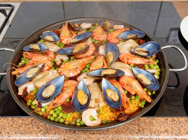 https://lemis.nyc3.digitaloceanspaces.com/grog/Photos/20260725/small/Paella-7.jpeg