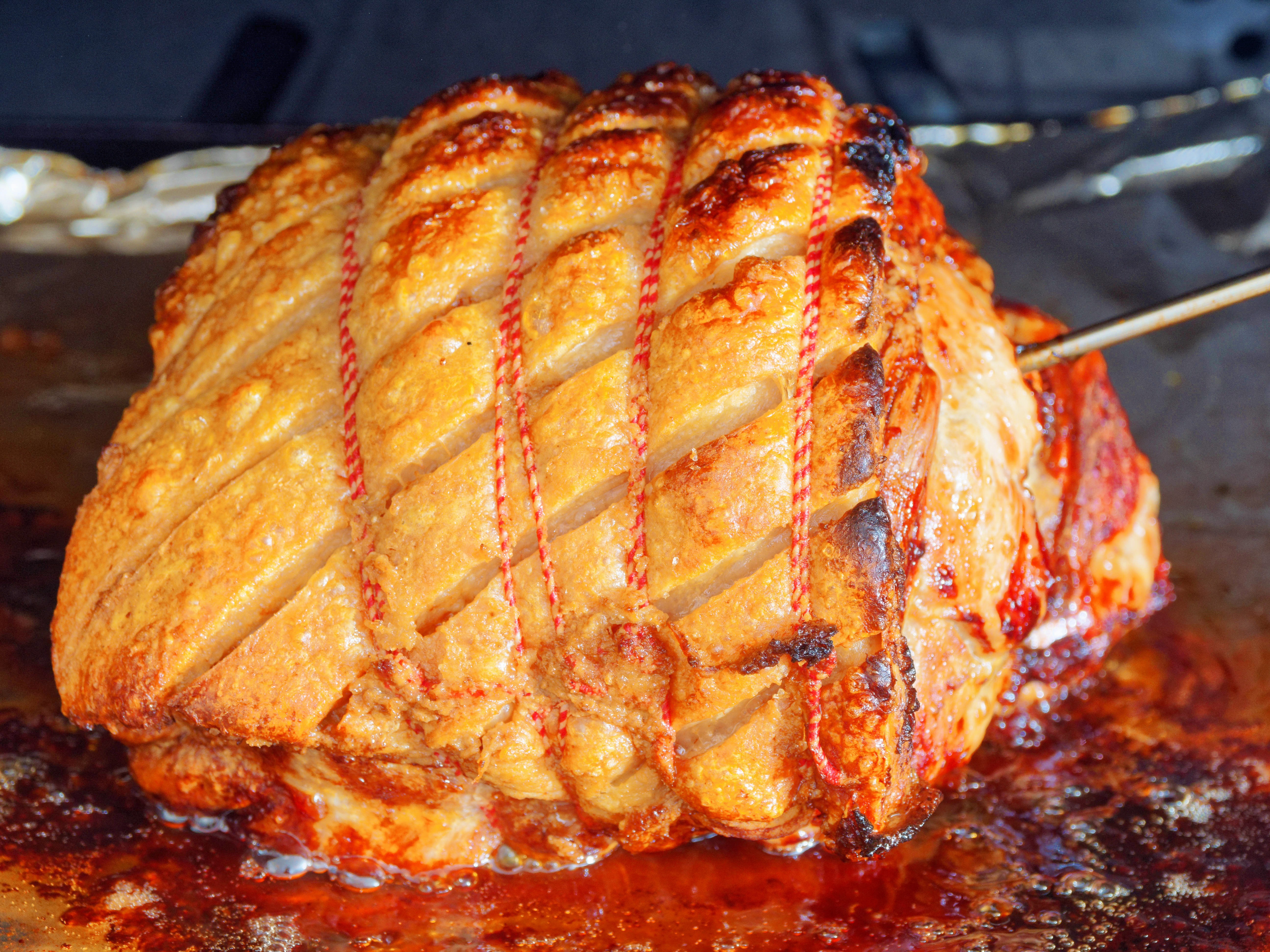 https://lemis.nyc3.digitaloceanspaces.com/grog/Photos/20260815/big/Roast-pork-14.jpeg