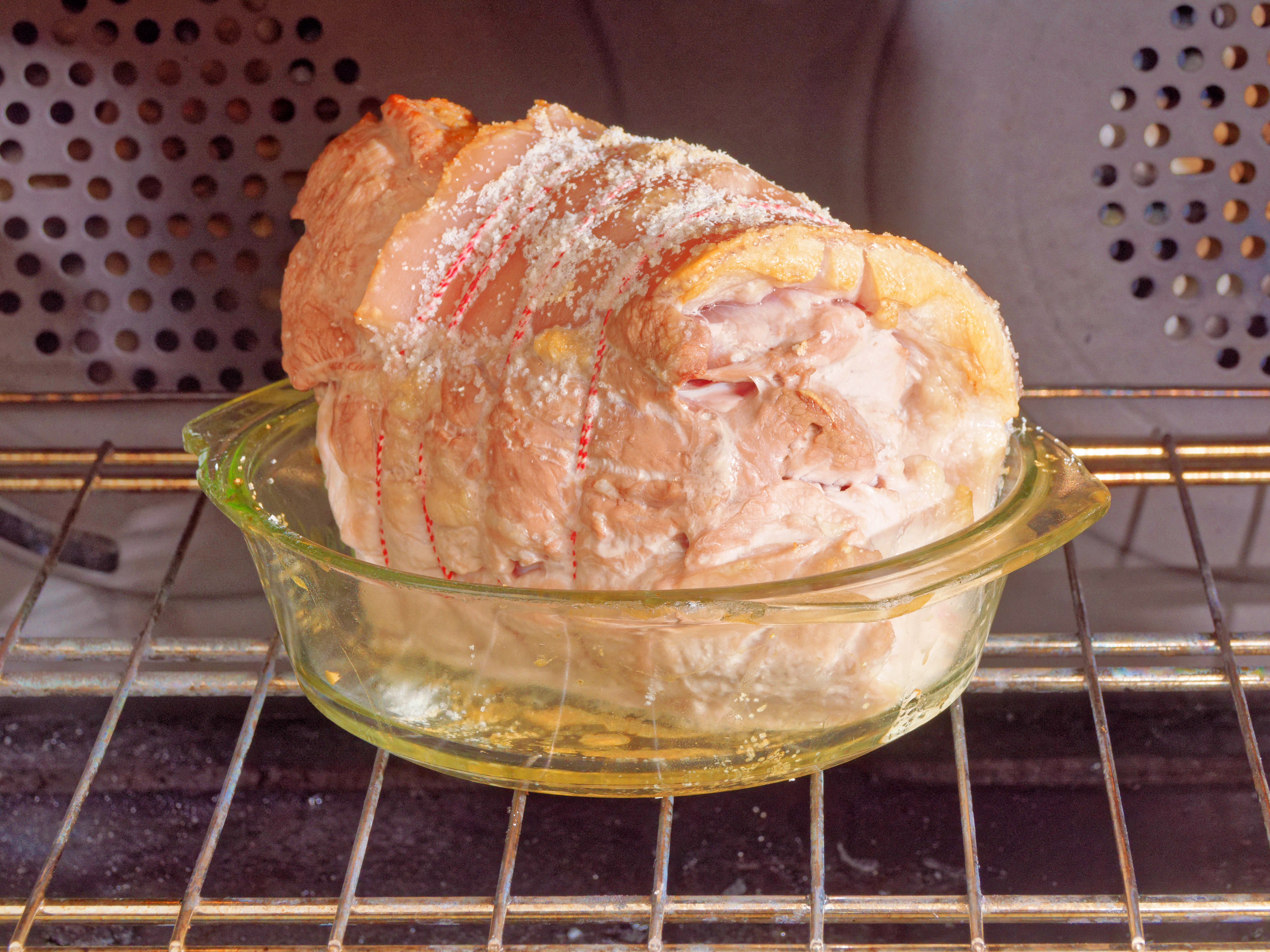 https://lemis.nyc3.digitaloceanspaces.com/grog/Photos/20260815/big/Roast-pork-2.jpeg