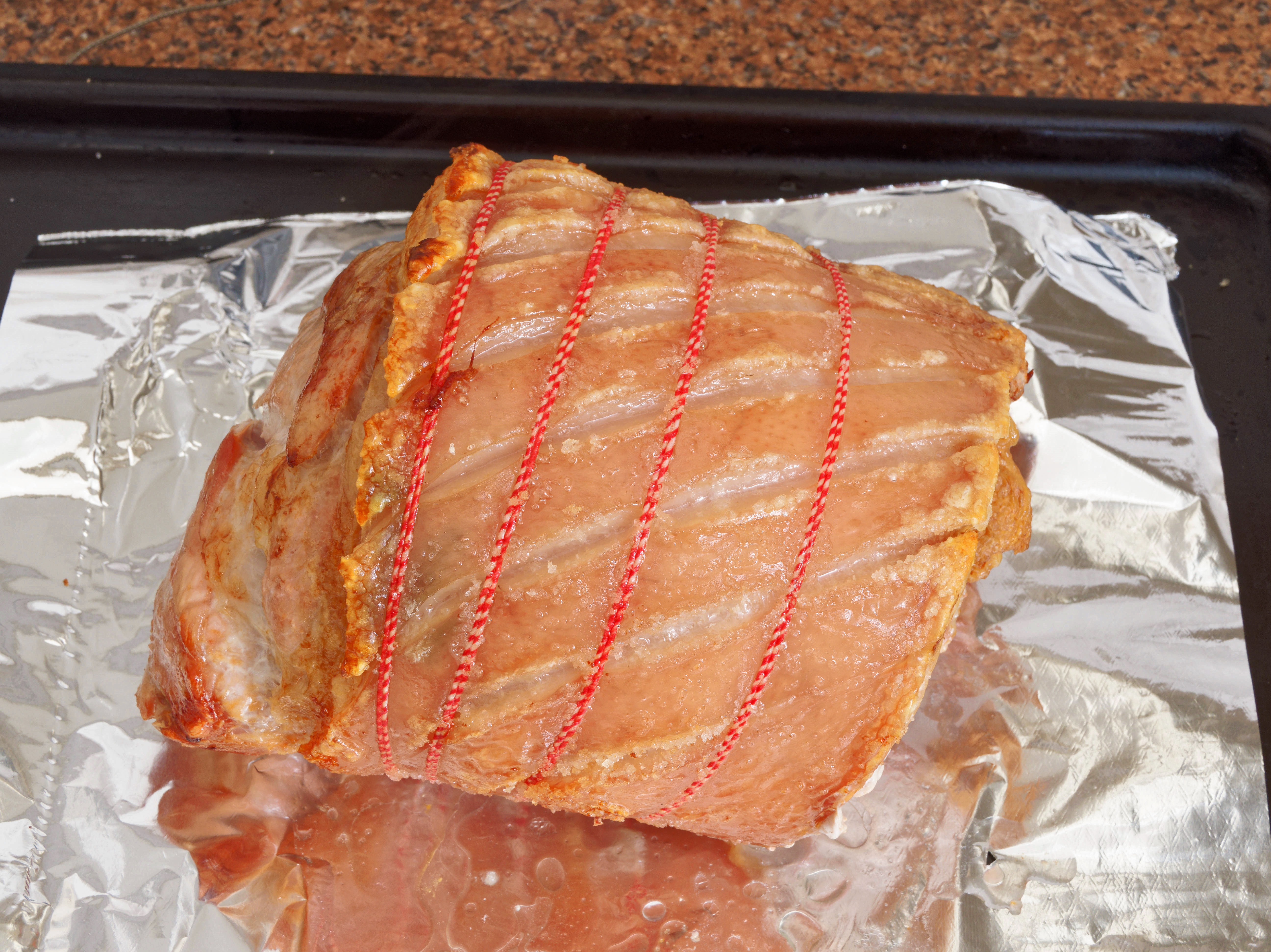 https://lemis.nyc3.digitaloceanspaces.com/grog/Photos/20260815/big/Roast-pork-8.jpeg